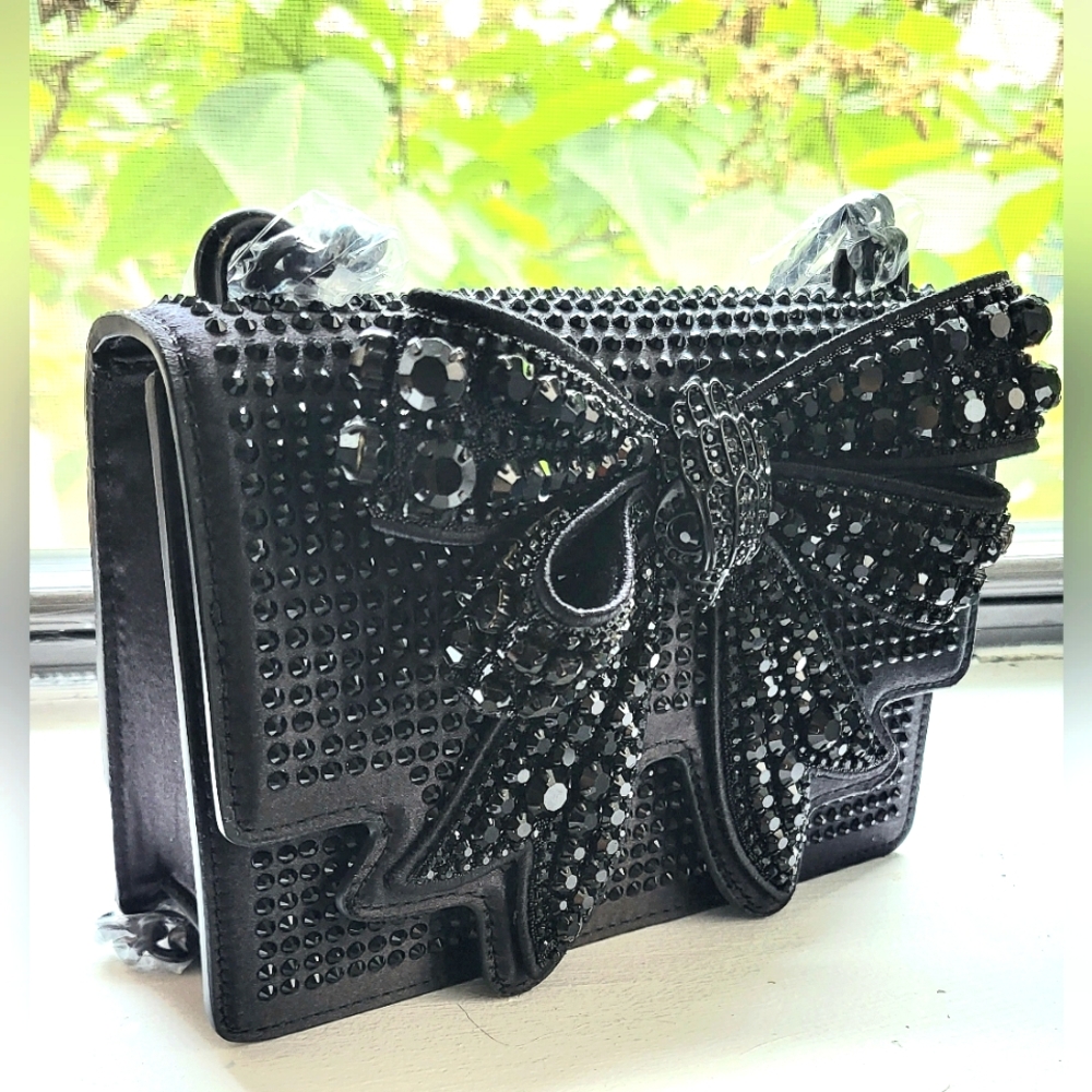 COPY - KURT GEIGER Handbag in black.